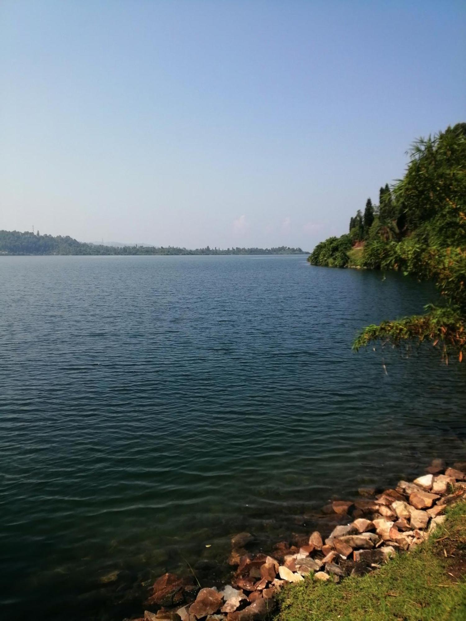 Inn On The Lake Kibuye エクステリア 写真