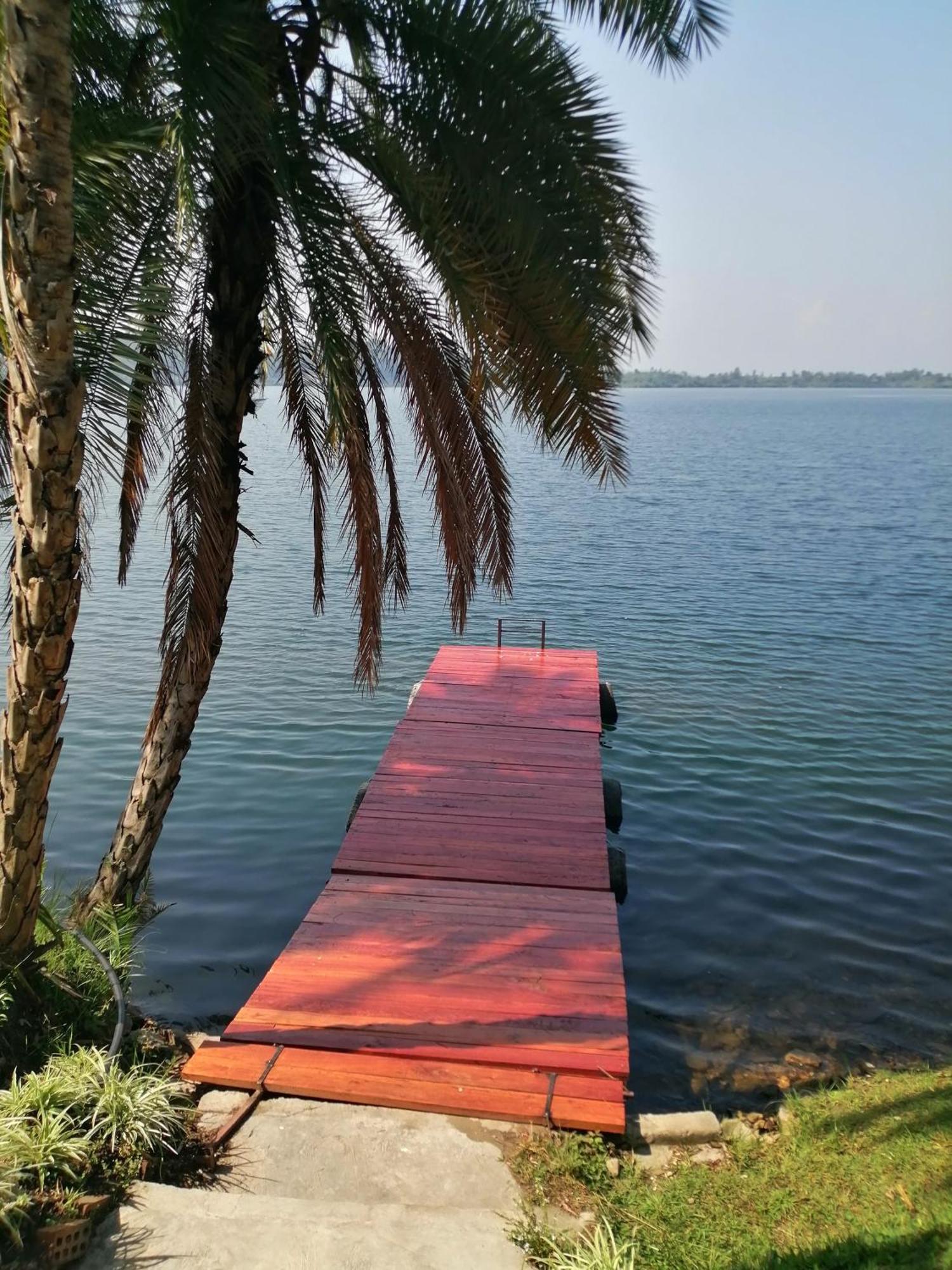 Inn On The Lake Kibuye エクステリア 写真