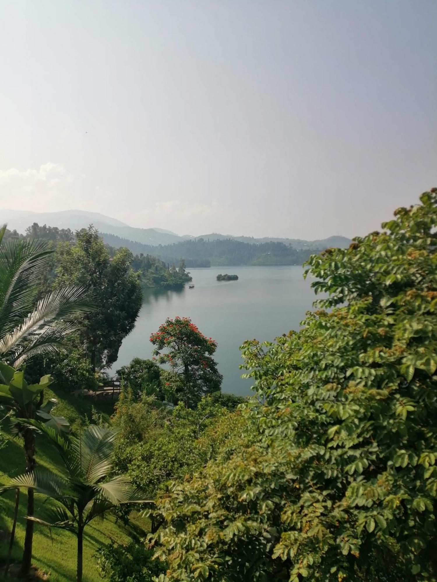 Inn On The Lake Kibuye エクステリア 写真