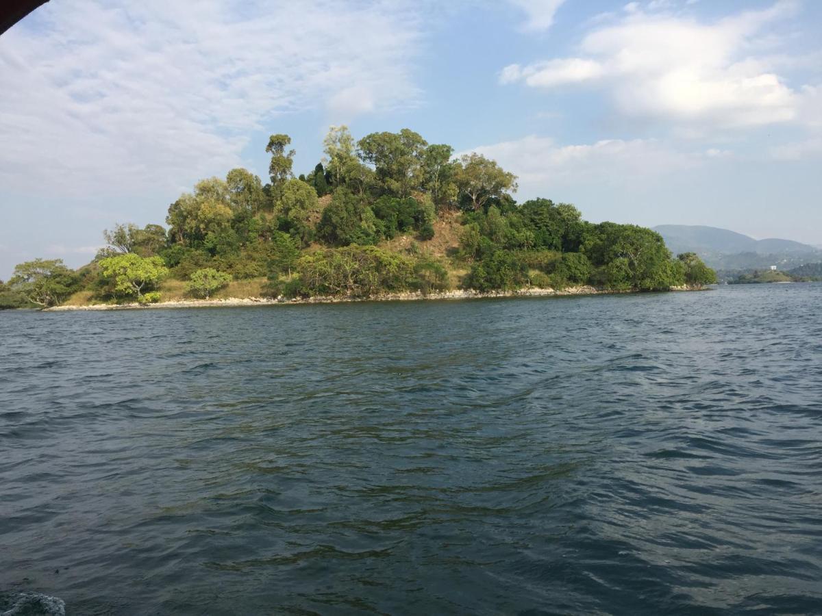 Inn On The Lake Kibuye エクステリア 写真